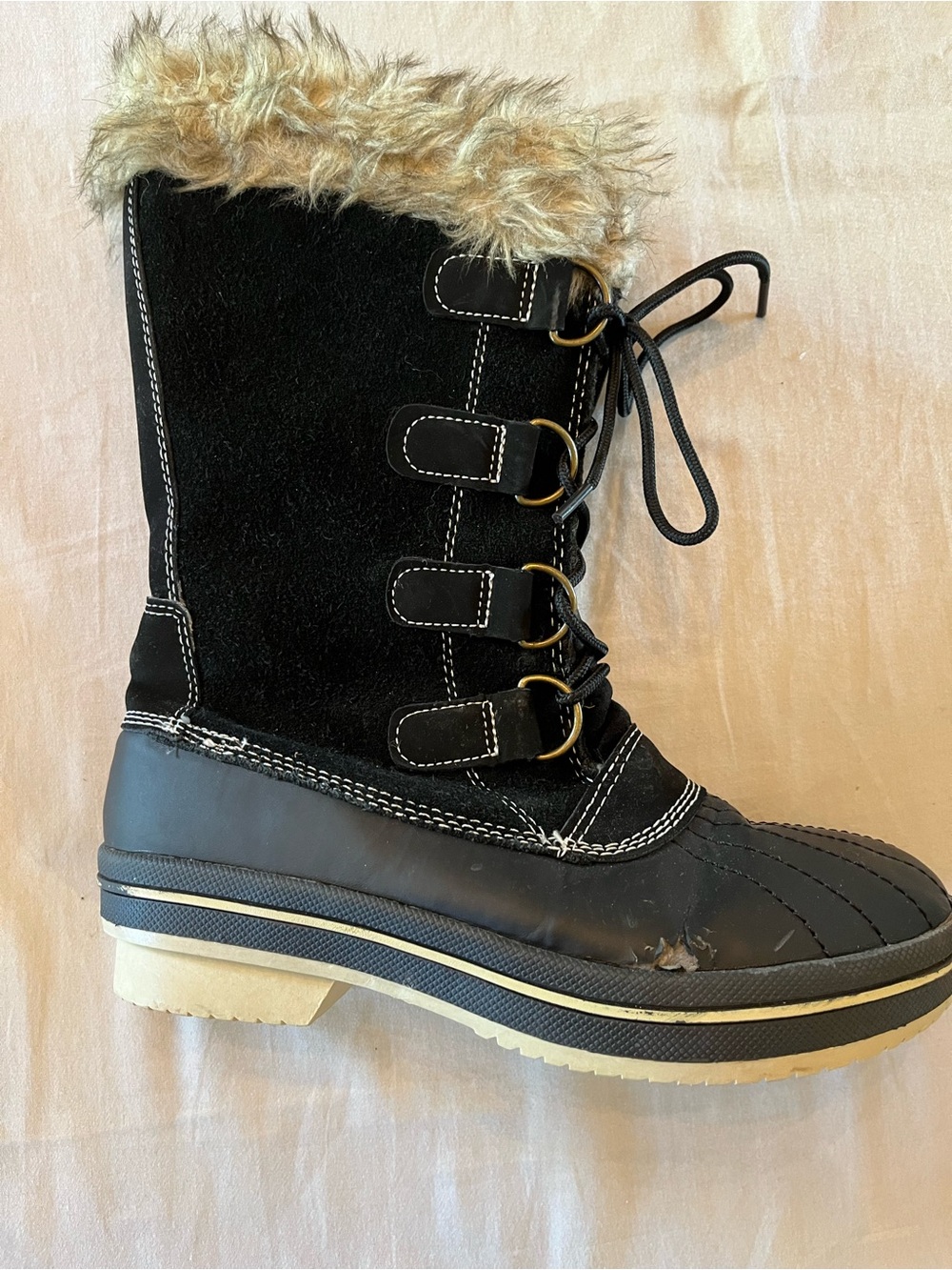 Target's Women's Black Faux-Fur Trim Cabincore Winter Lace-Up Boot, Size 7